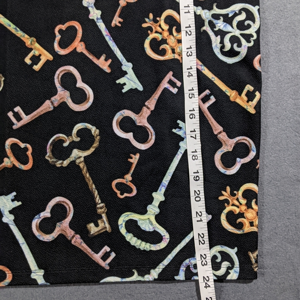 Lularoe pull on cassie skirt Small skeleton key polyester spandex - Picture 6 of 6